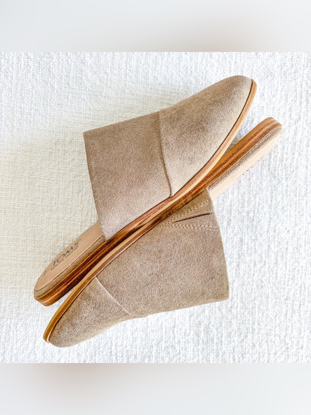 Toms slip-on flats. - Picture 6 of 10